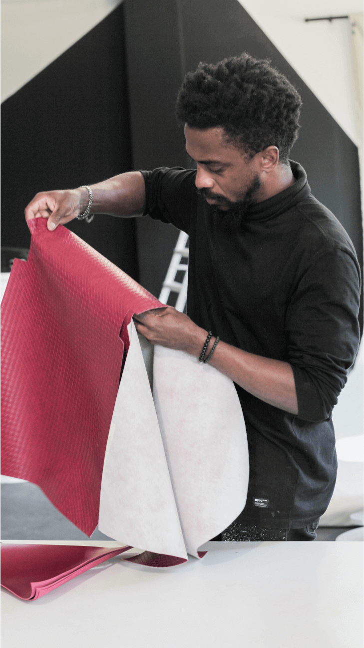 Allan Sales no estúdio